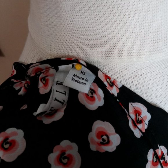 Floral Ruffle Top - Picture 5 of 9